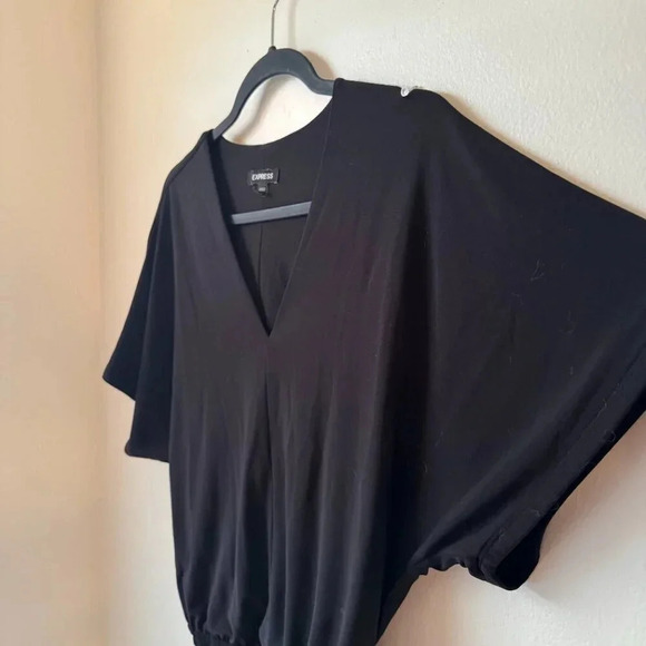 Express | Black V-Neck Flowy Dolman Sleeve Soft Stretchy Bodysuit - XS fits 4-6 - Picture 4 of 6